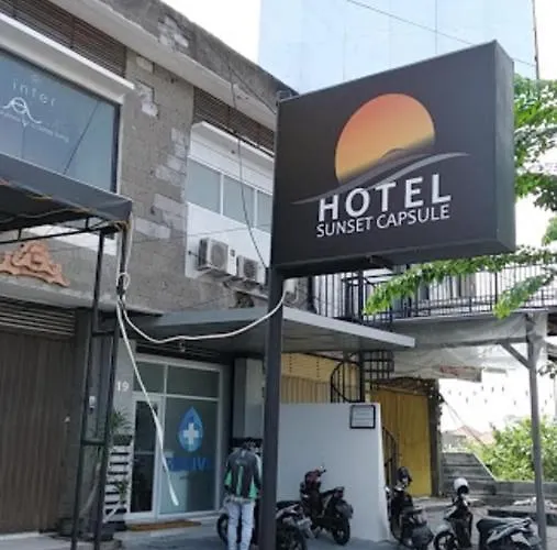 Capsule Sunset Hotel